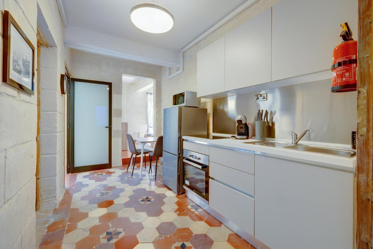 Central And Cosy 2Br Apartment In Валетта Экстерьер фото